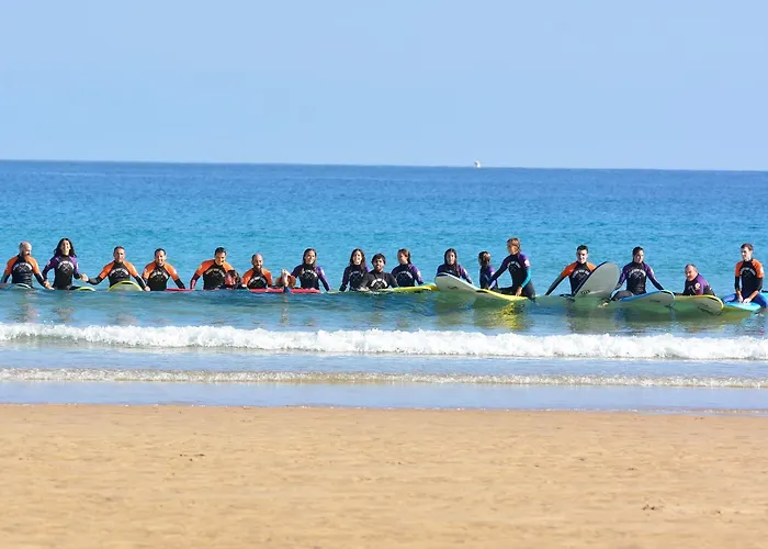 Albergue Watsay Surf House Santoña