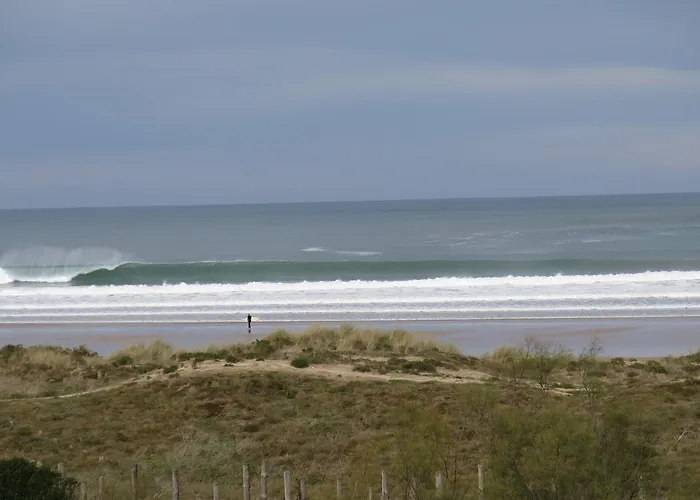 Albergue Watsay Surf House Santoña